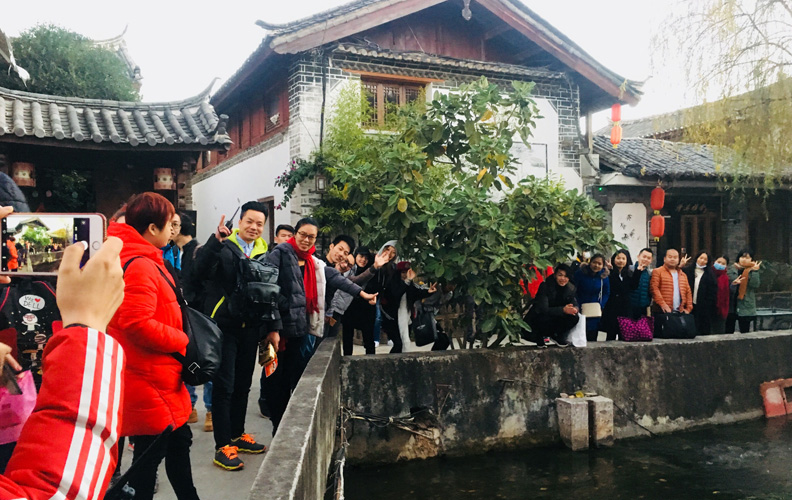 劃船完后返回客棧吃飯，結(jié)束今天歡愉又略帶刺激的行程。
