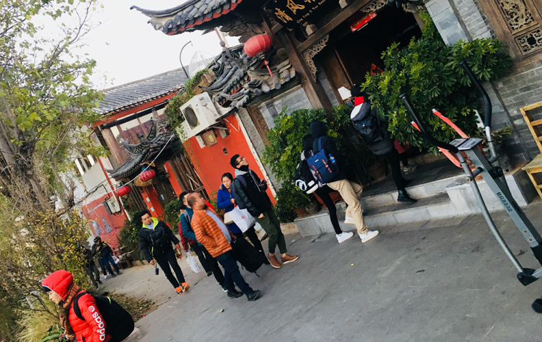 有的小伙伴各自返回客棧休息，為第二天的自由行準(zhǔn)備。
